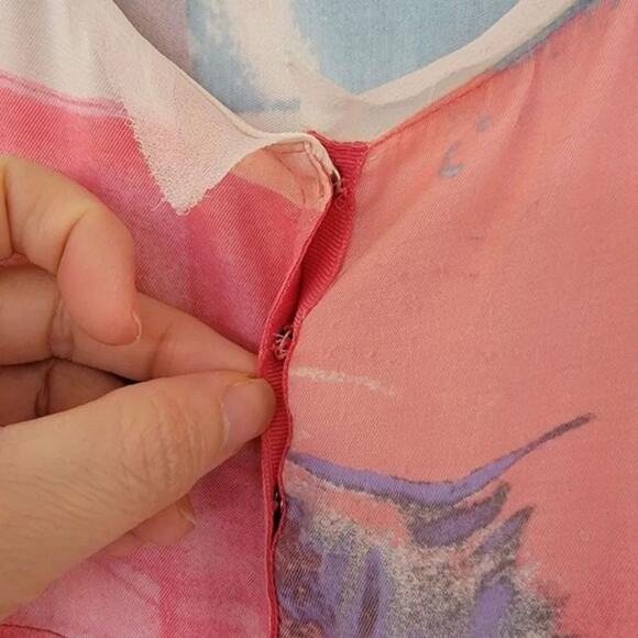 Simply Vera Sleeveless‎ Asymmetric Watercolor Print Blouse Woman Size M Peach - Picture 5 of 10